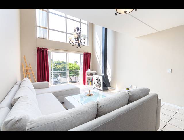 1 BEDROOM SECTIONAL TITLE SOLD IN PARKLANDS
